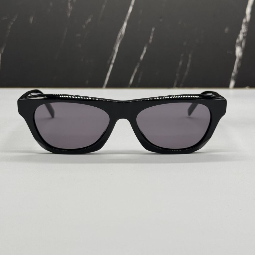 NEW GV40026U 01A GIVENCHY UNISEX SUNGLASSES BLACK EYEWEAR GIVENCHY - Picture 4 of 11